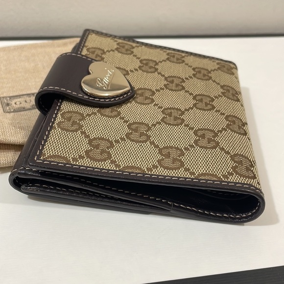 SOLD❤️AUTHENTIC GUCCI MONOGRAM Heart Logo Bifold Wallet❤️ - Picture 7 of 16